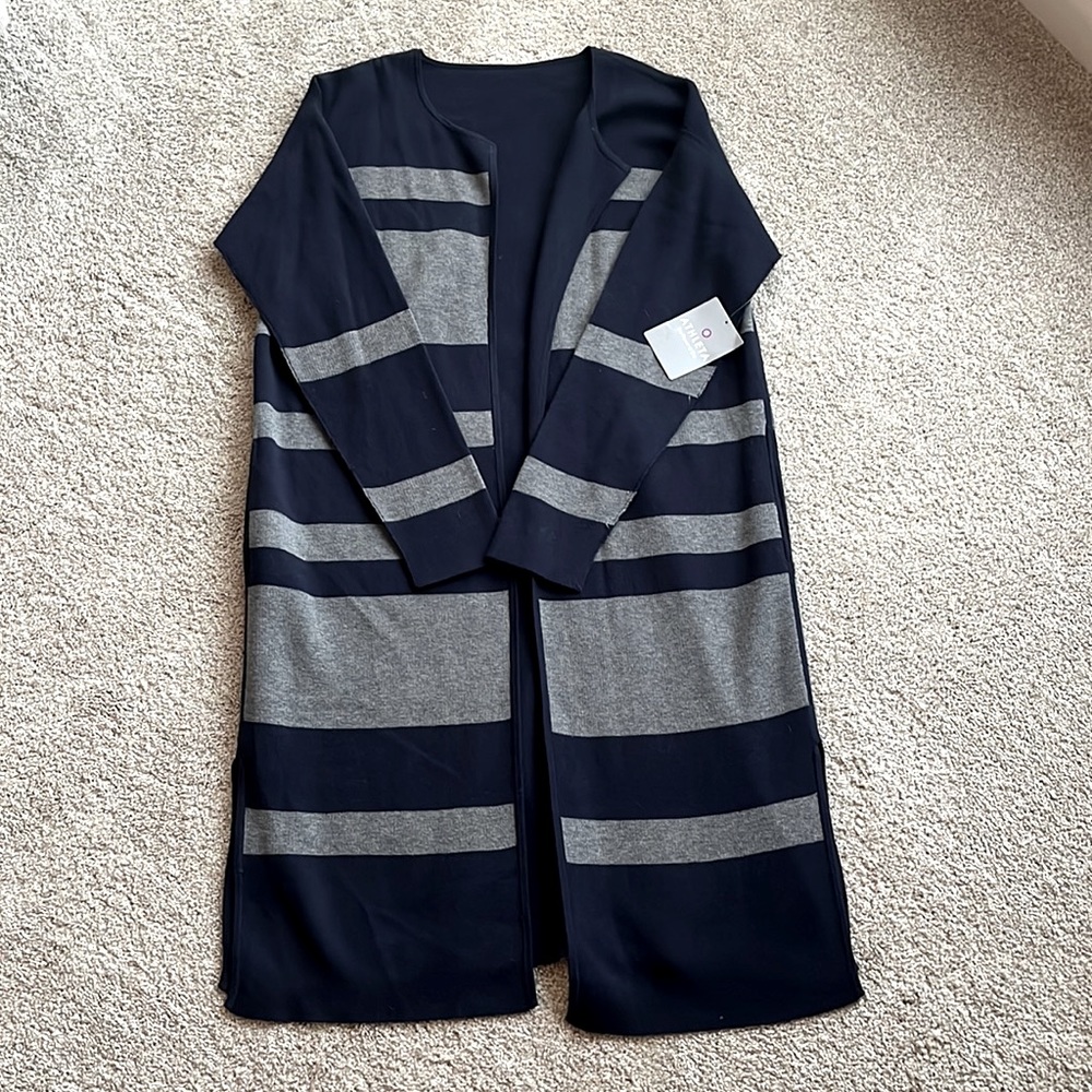 NEW WITH TAGS: Athleta reversible explore sweater coat- navy and gray